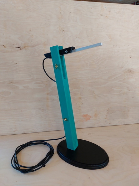 Säädettävä led-valaisin, 4 W, toimii puhelimen laturilla ja akulla, jolla puhelimen voi ladata.
Hinta 200,00 € (sis. alv 25,5%)
An adjustable led light, 4 W, works with a phone charger and a battery, with which you can charge your phone.
Price 200,00 € (incl. vat 25,5%) 20240804_165136.jpg